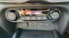 Nissan Juke 1.6 Hybrid N-Connecta 5dr Auto Hybrid Hatchback